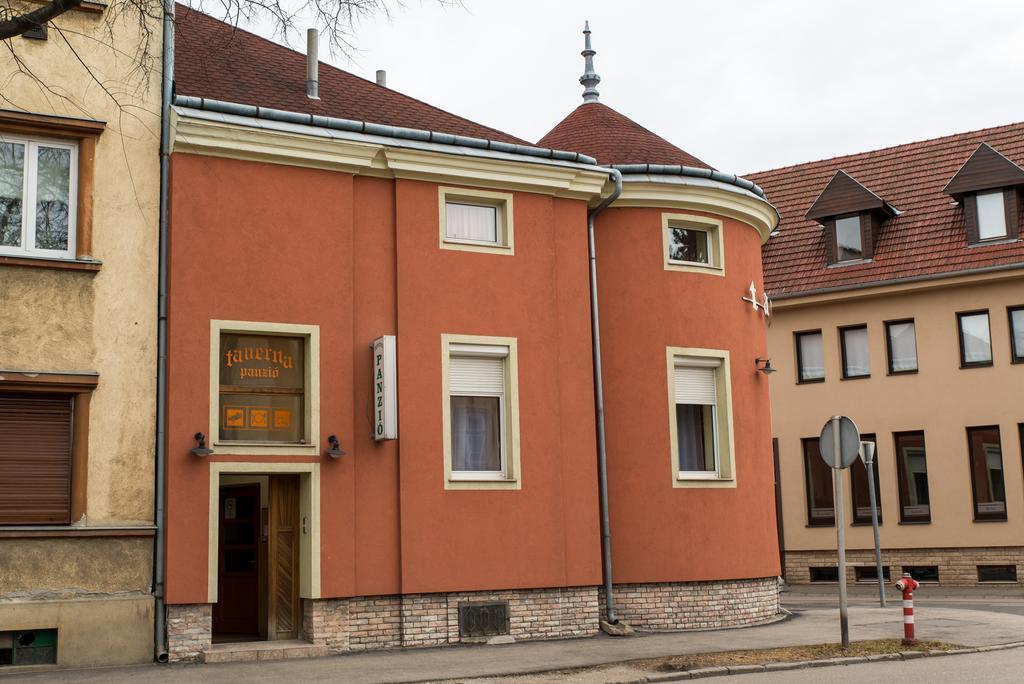 Taverna Panzio Sopron Exterior foto